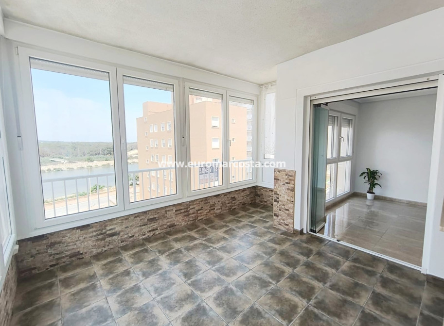 Venta - Apartamento / piso - Guardamar del Segura - Puerto Deportivo
