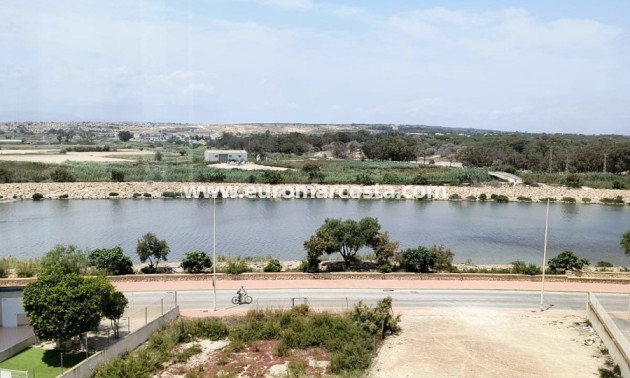 Venta - Apartamento / piso - Guardamar del Segura - Puerto Deportivo