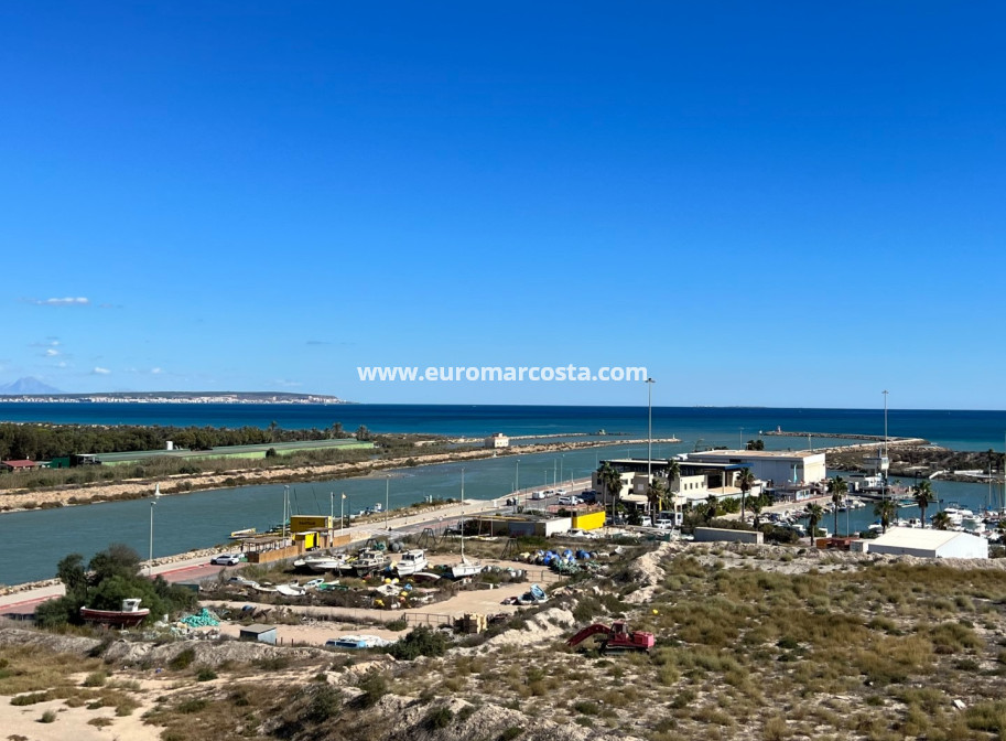 Venta - Apartamento / piso - Guardamar del Segura - Puerto Deportivo