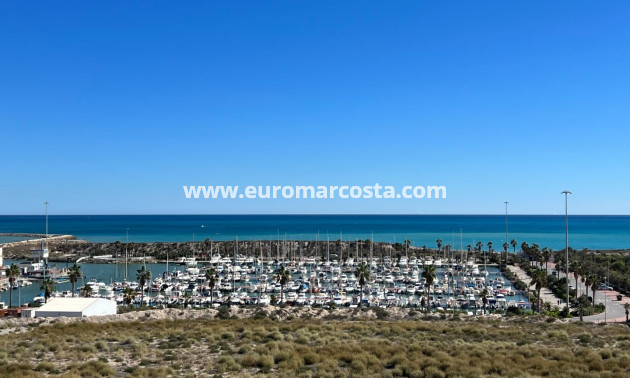 Venta - Apartamento / piso - Guardamar del Segura - Puerto Deportivo