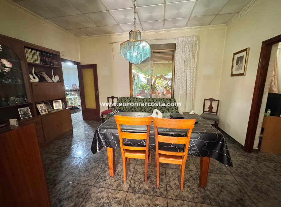 Venta - Casa - Benejúzar