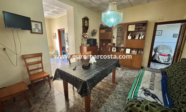 Venta - Casa - Benejúzar