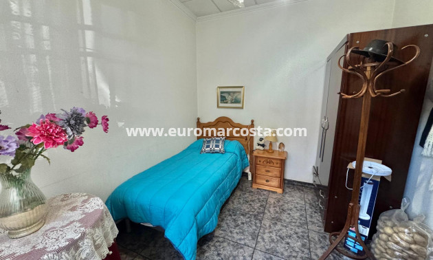 Venta - Casa - Benejúzar
