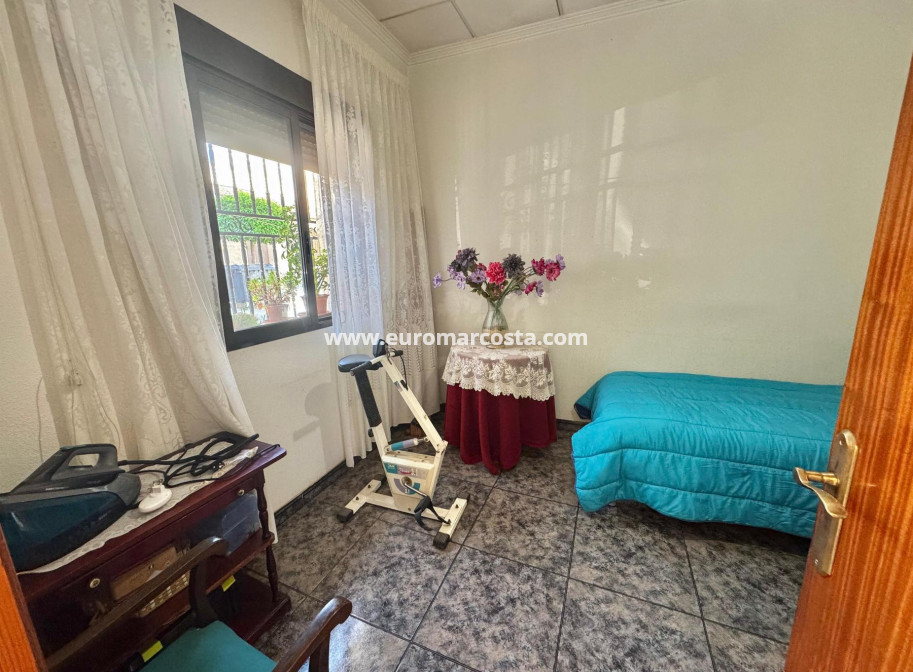 Venta - Casa - Benejúzar