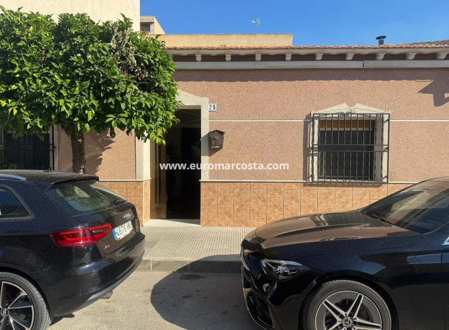 Venta - Casa - Benejúzar