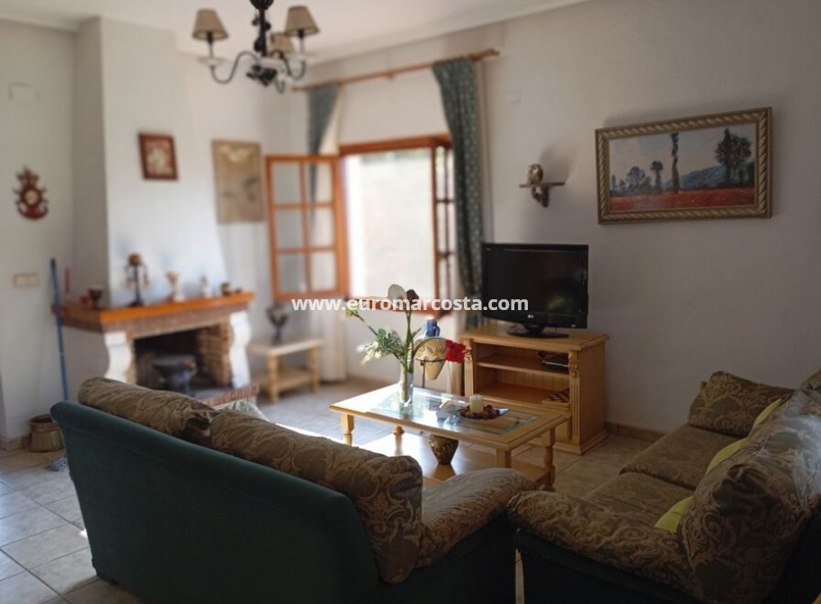 Sale - Country house - Daya Nueva