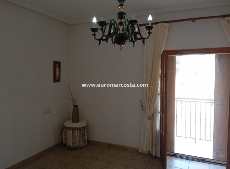 Sale - Country house - Daya Nueva