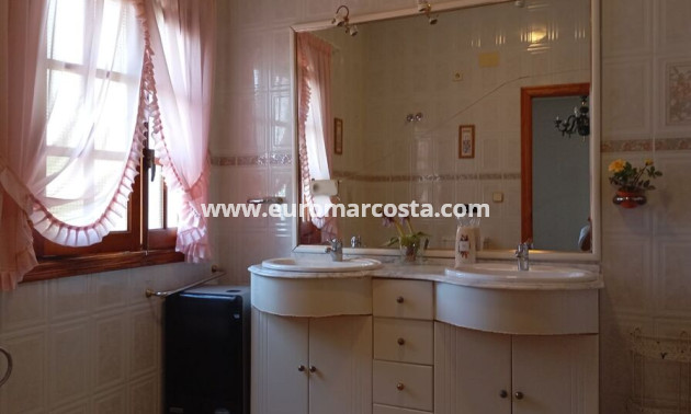 Sale - Country house - Daya Nueva