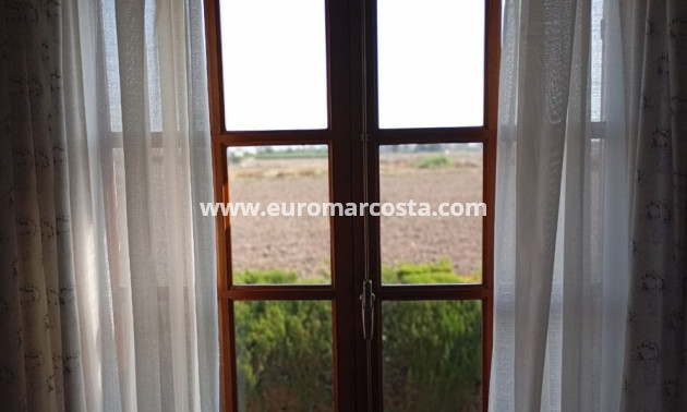 Sale - Country house - Daya Nueva