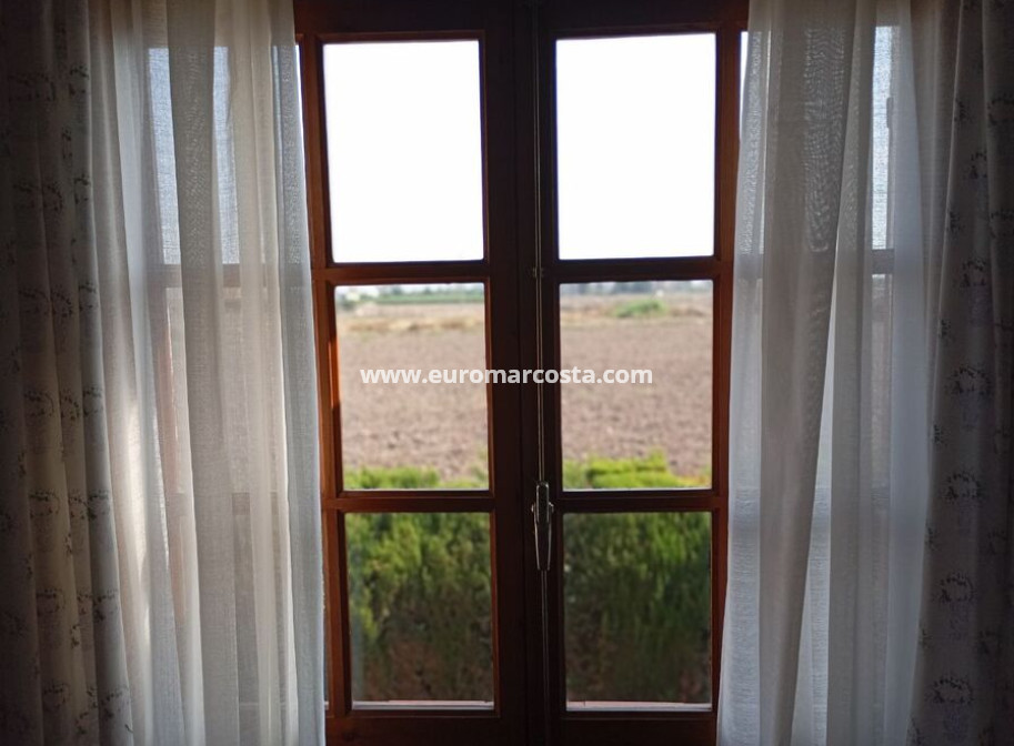 Sale - Country house - Daya Nueva