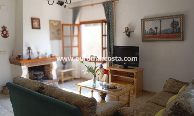Sale - Country house - Daya Nueva