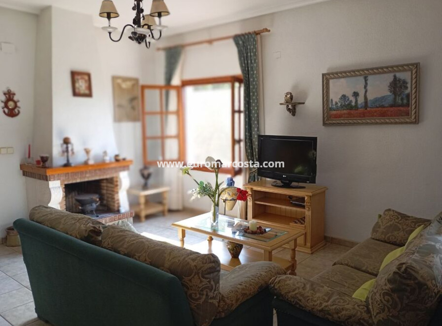 Sale - Country house - Daya Nueva