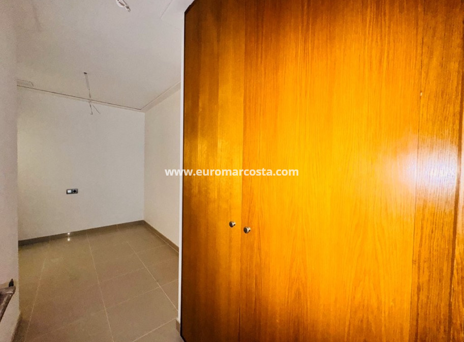 Objekte zum Wiederverkauf - Wohnung - La Mata