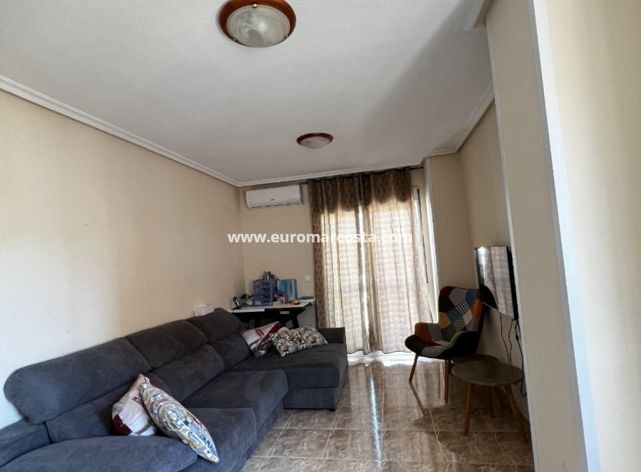 Objekte zum Wiederverkauf - Wohnung - Torrevieja - TORREVIEJA