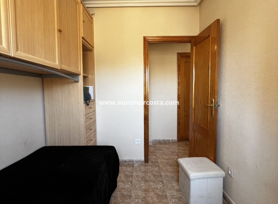 Objekte zum Wiederverkauf - Wohnung - Torrevieja - TORREVIEJA