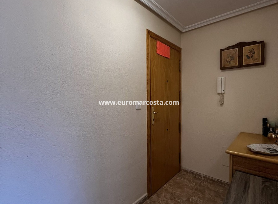 Objekte zum Wiederverkauf - Wohnung - Torrevieja - TORREVIEJA