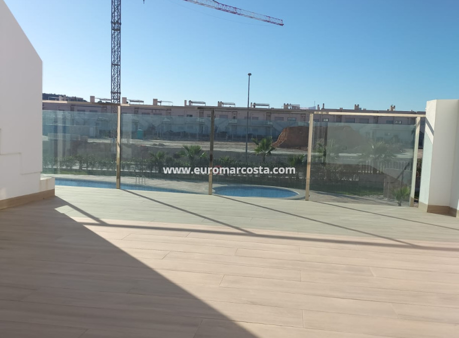 Nueva construcción  - high-bungalow - Orihuela Costa