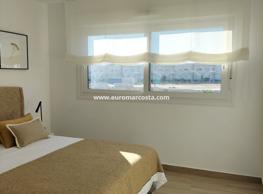 Nueva construcción  - high-bungalow - Orihuela Costa