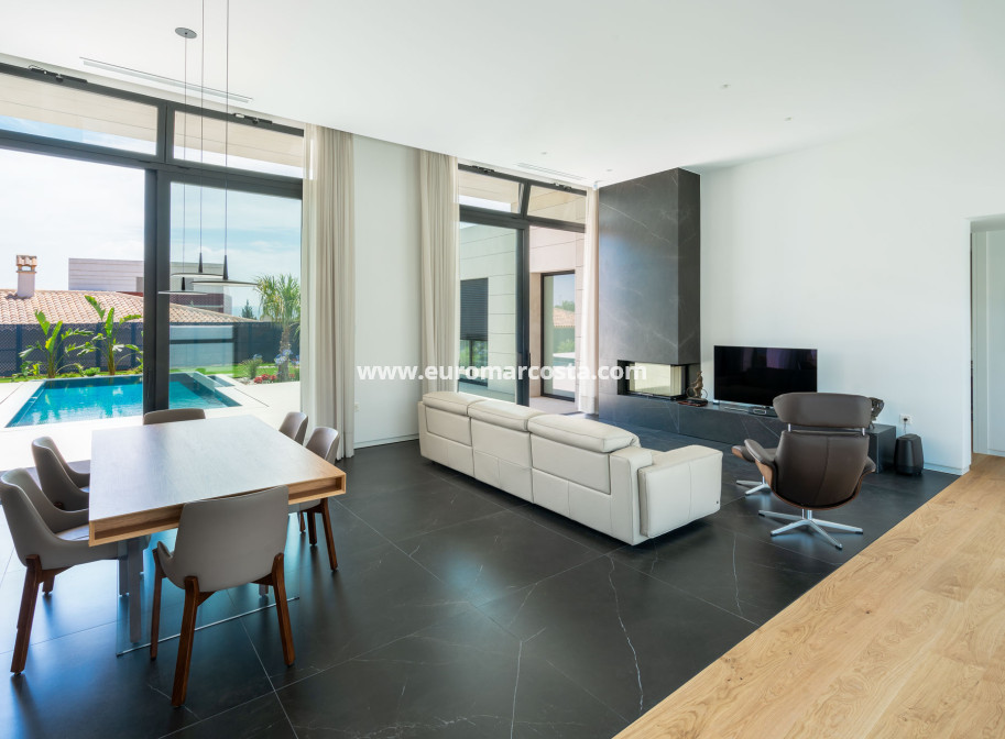 New Build - detached - Molina de Segura