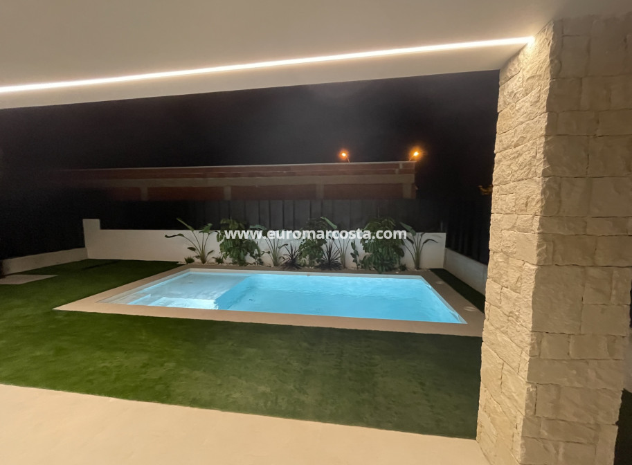 New Build - detached - Molina de Segura