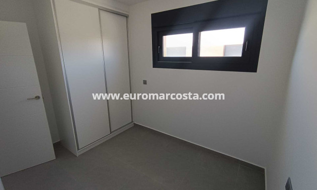 Neubauten - detached - Daya Nueva