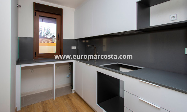 New Build - low-bungalow - La Canalosa - Alicante