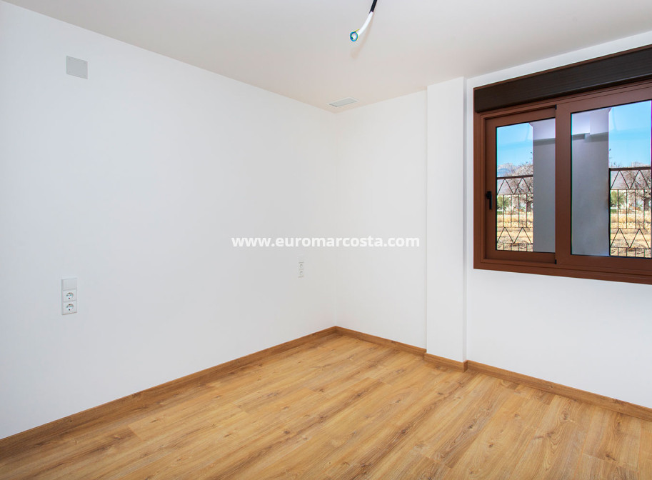 New Build - low-bungalow - La Canalosa - Alicante