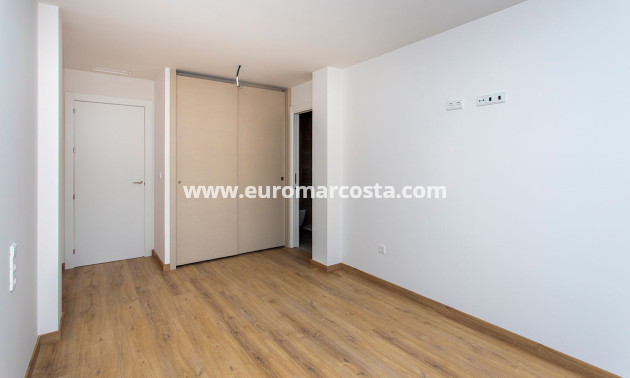 New Build - low-bungalow - La Canalosa - Alicante