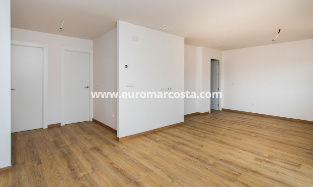 New Build - low-bungalow - La Canalosa - Alicante