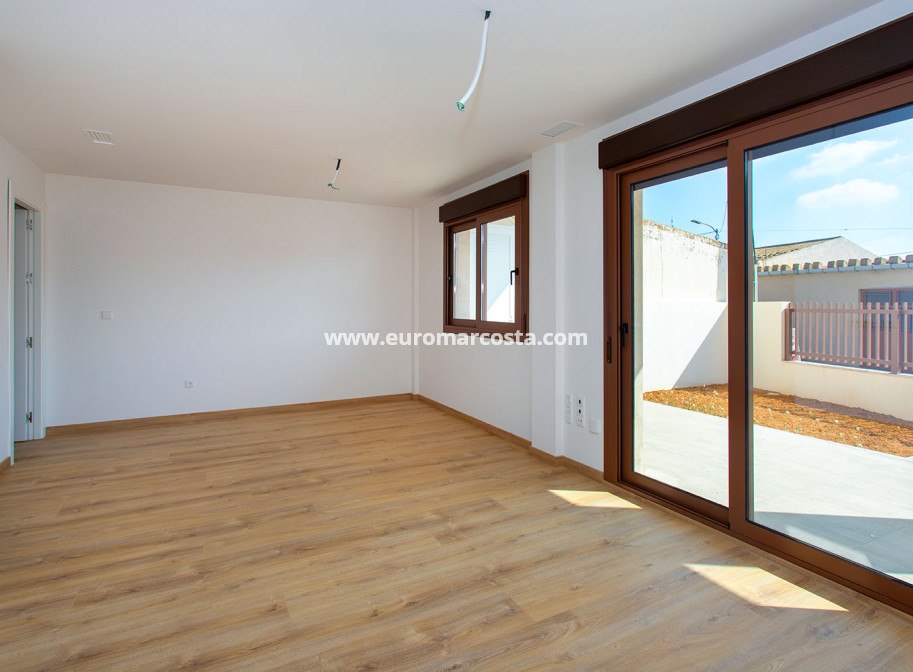 New Build - low-bungalow - La Canalosa - Alicante