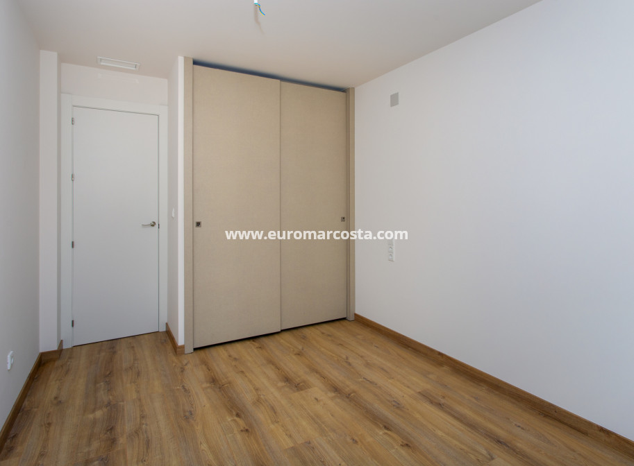 New Build - low-bungalow - La Canalosa - Alicante