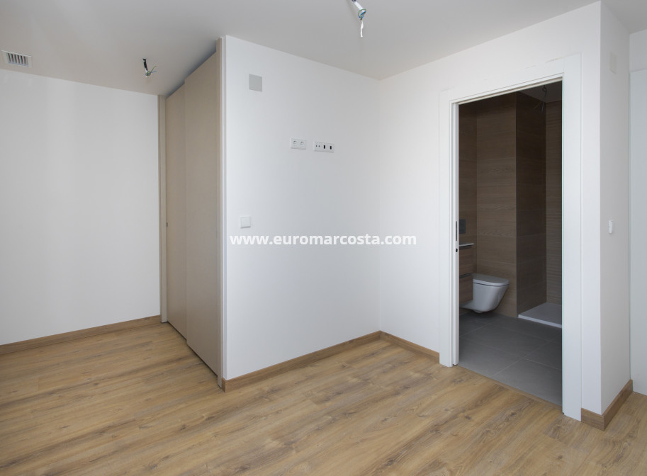 New Build - low-bungalow - La Canalosa - Alicante