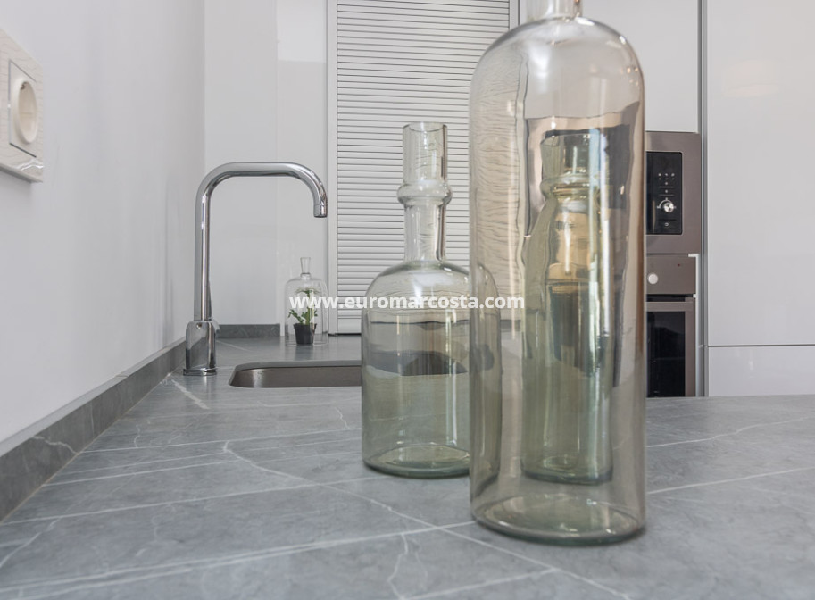 Nueva construcción  - low-bungalow - Torrevieja - TORREVIEJA