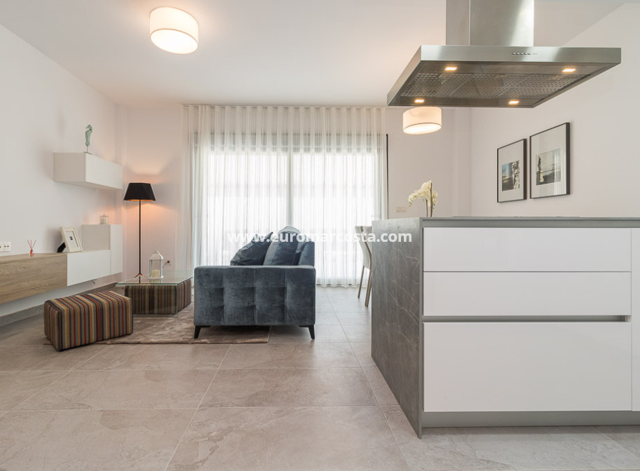 Nueva construcción  - low-bungalow - Torrevieja - TORREVIEJA
