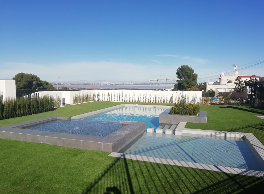 Nueva construcción  - low-bungalow - Torrevieja - TORREVIEJA