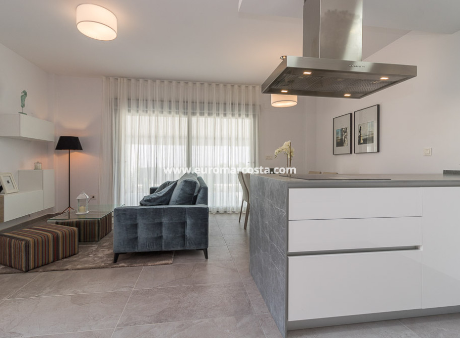 Nueva construcción  - low-bungalow - Torrevieja - TORREVIEJA
