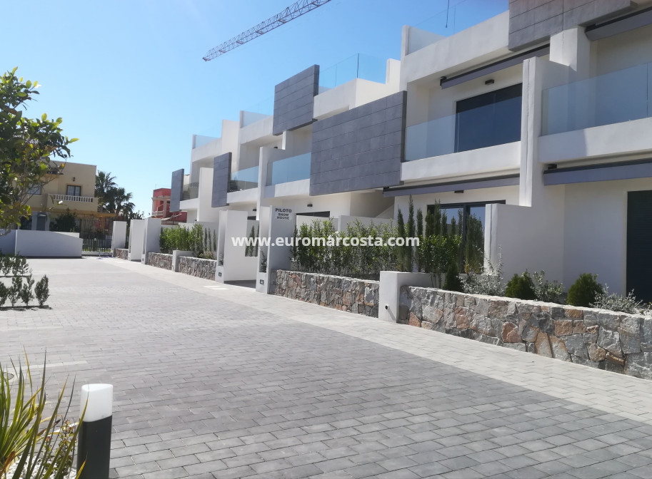 Nueva construcción  - low-bungalow - Torrevieja - TORREVIEJA