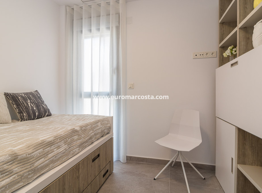 Nueva construcción  - low-bungalow - Torrevieja - TORREVIEJA