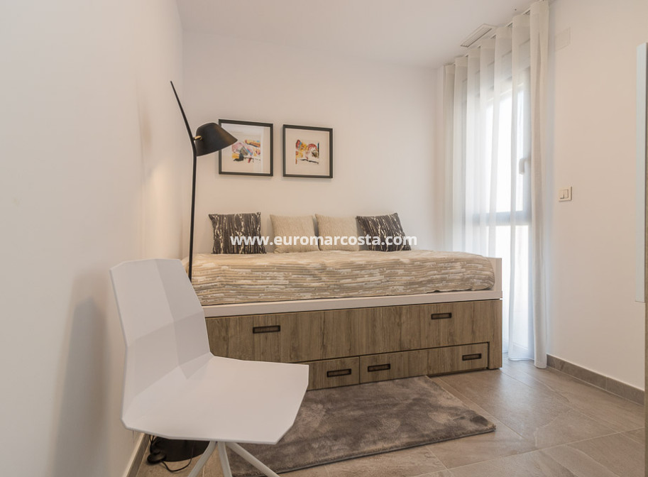 Nueva construcción  - low-bungalow - Torrevieja - TORREVIEJA
