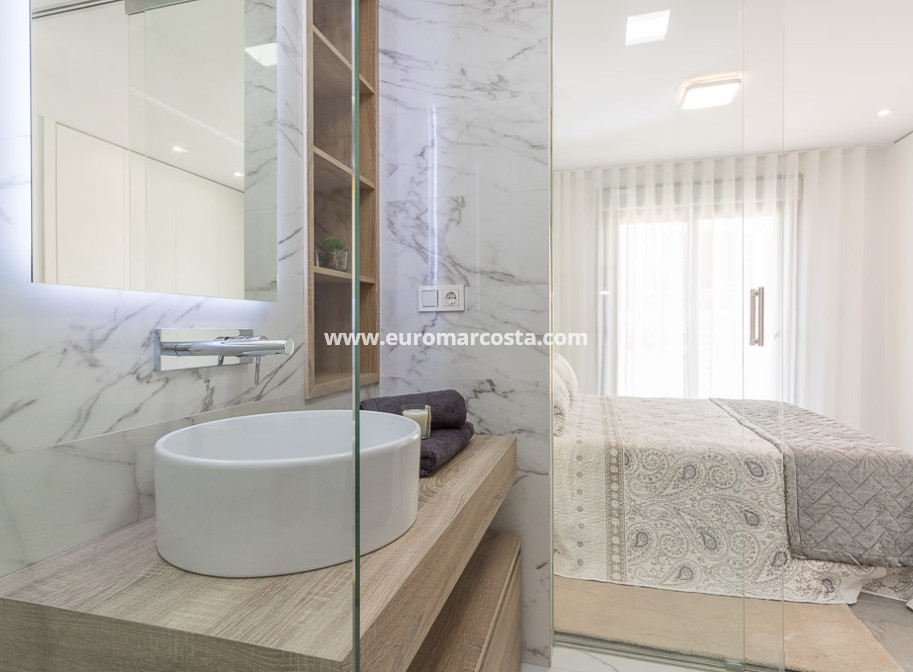 Nueva construcción  - low-bungalow - Torrevieja - TORREVIEJA