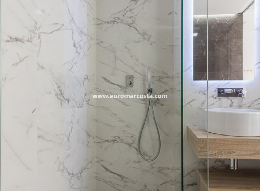 Nueva construcción  - low-bungalow - Torrevieja - TORREVIEJA