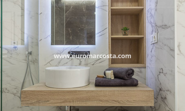 Nueva construcción  - low-bungalow - Torrevieja - TORREVIEJA