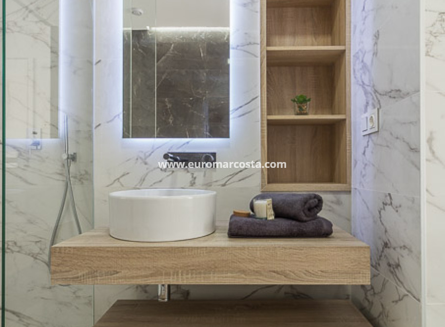 Nueva construcción  - low-bungalow - Torrevieja - TORREVIEJA