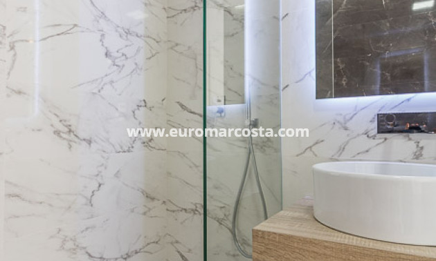 Nueva construcción  - low-bungalow - Torrevieja - TORREVIEJA