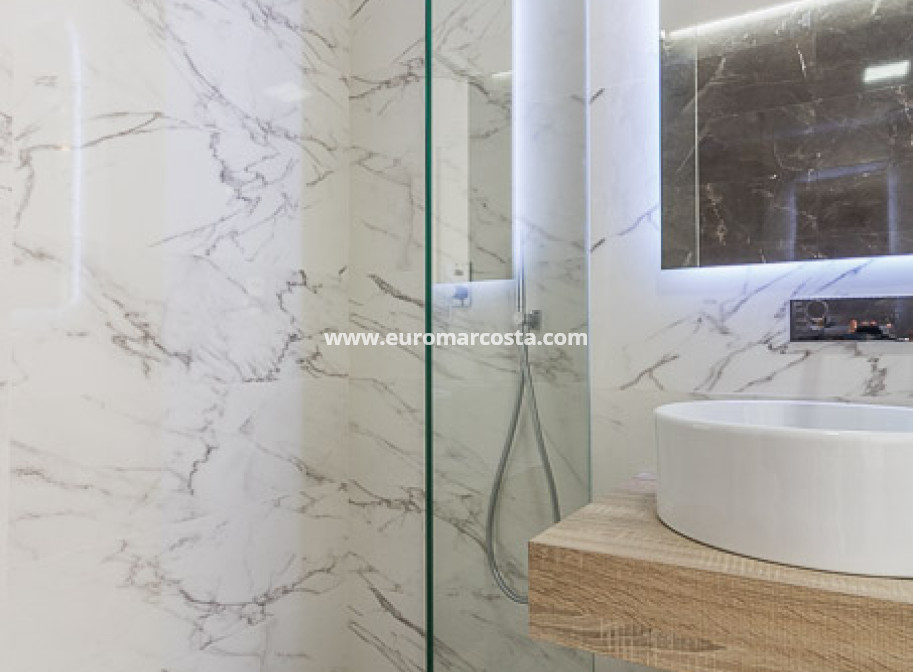 Nueva construcción  - low-bungalow - Torrevieja - TORREVIEJA