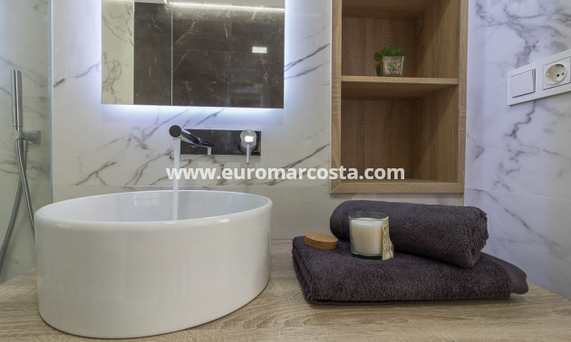 Nueva construcción  - low-bungalow - Torrevieja - TORREVIEJA