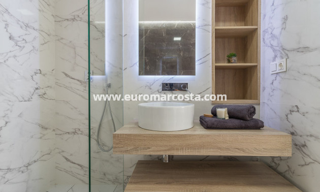Nueva construcción  - low-bungalow - Torrevieja - TORREVIEJA