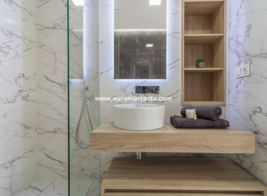 Nueva construcción  - low-bungalow - Torrevieja - TORREVIEJA