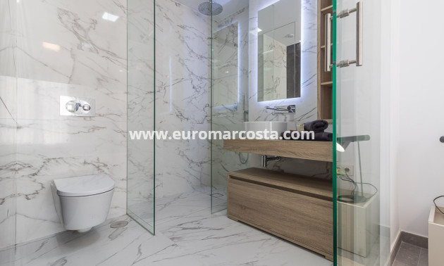 Nueva construcción  - low-bungalow - Torrevieja - TORREVIEJA
