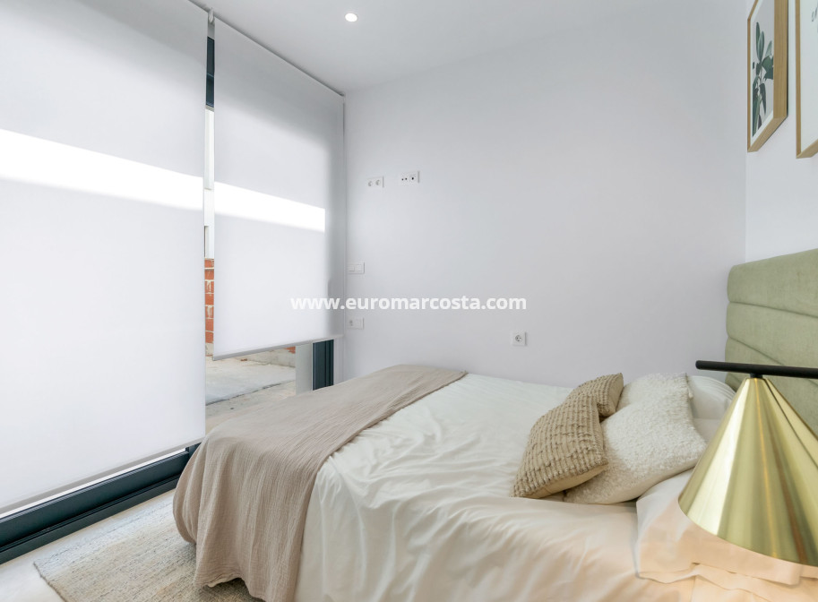 Nueva construcción  - low-bungalow - Torrevieja - TORREVIEJA